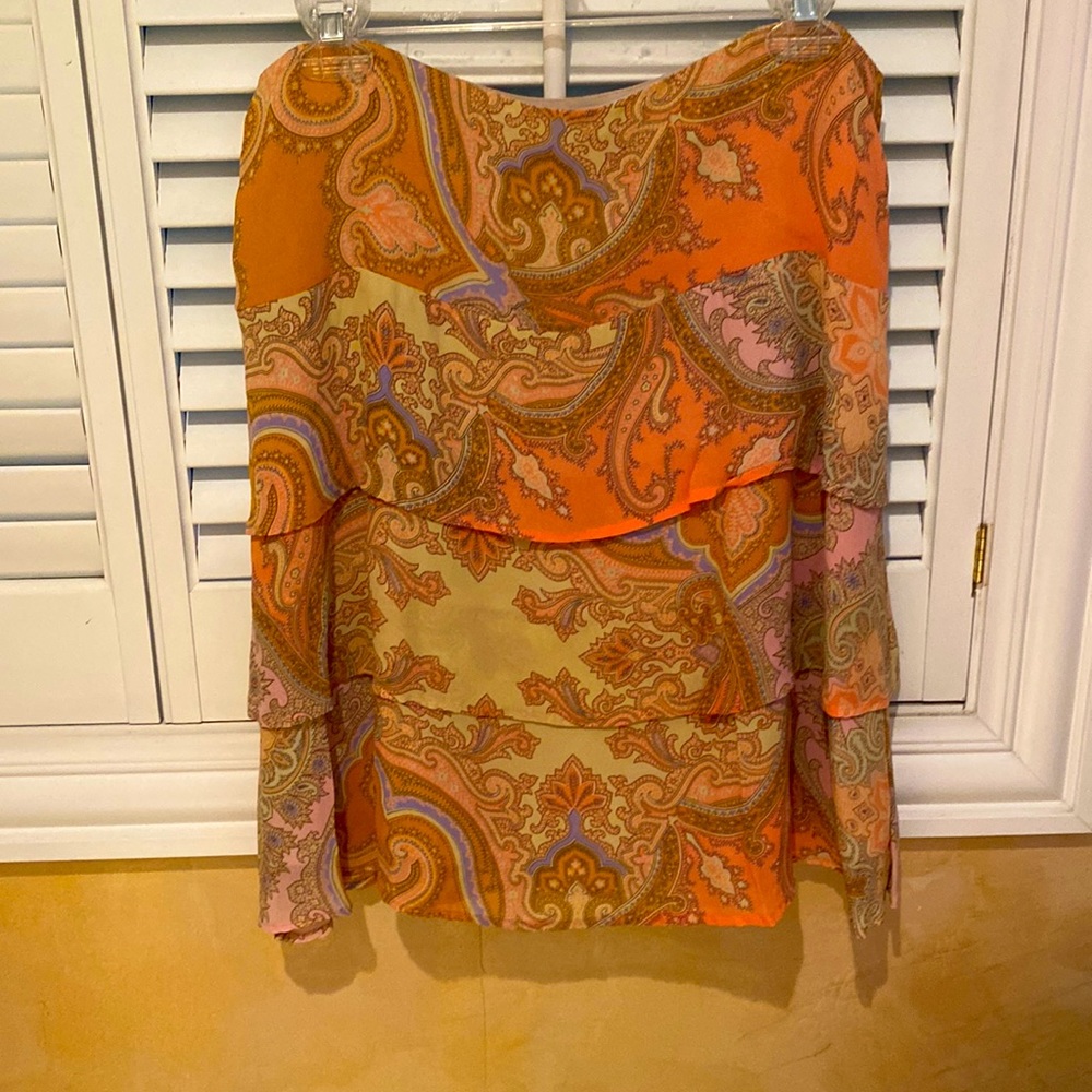 Three tiered, side zip skirt.  Gently worn, rayon